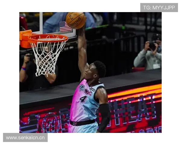 突发：多特锋霸菲尔克训练中突遭重伤 或缺阵数周恐赛季报销